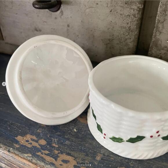 Vintage Christmas Mouse Georgian Fine Bone China Trinket Box Bell Taiwan - Picture 8 of 8